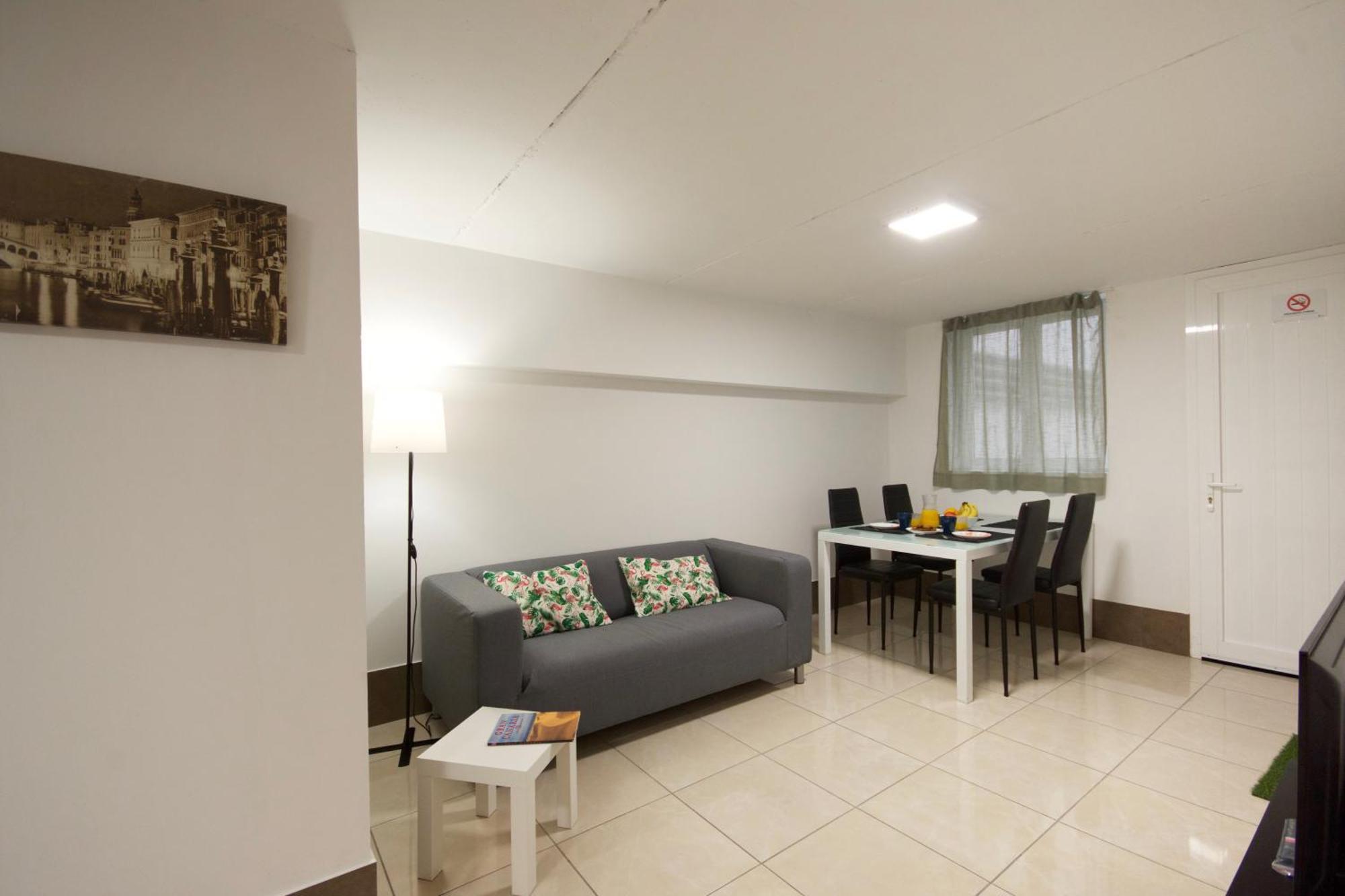 Apartamentos A 10 Minutos Del Aeropuerto Carrizal Exterior foto